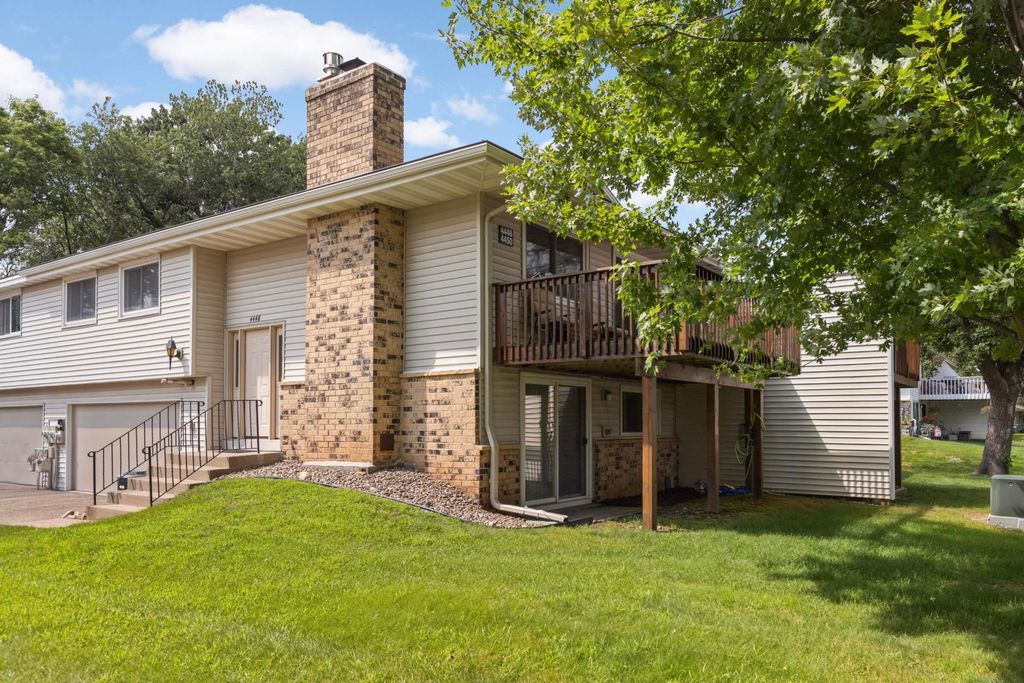4448 Woodgate Point, Eagan, MN 55122