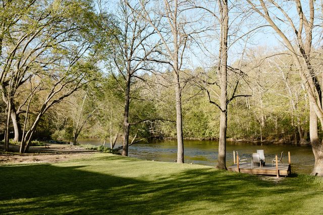 6800 Thornapple River Drive SE, Alto, MI 49302