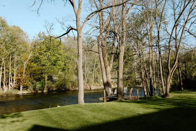 6800 Thornapple River Drive SE, Alto, MI 49302