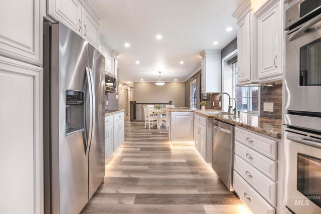 2432 Dorm Dr, Twin Falls, ID 83301