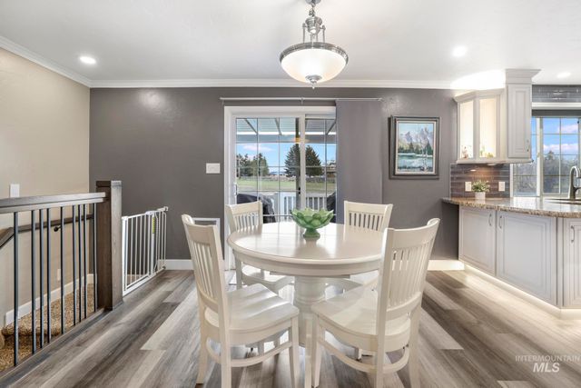 2432 Dorm Dr, Twin Falls, ID 83301