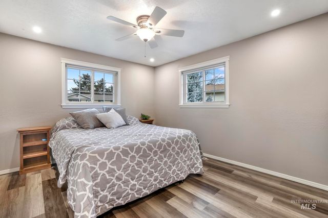 2432 Dorm Dr, Twin Falls, ID 83301