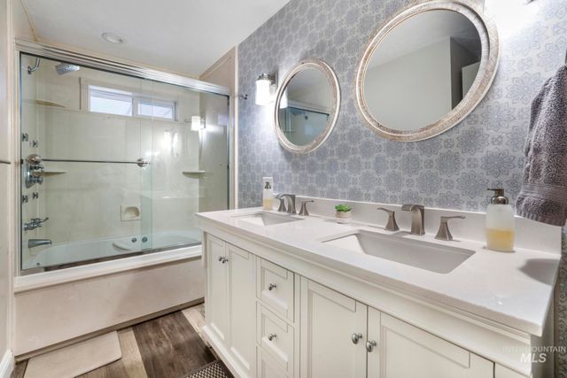 2432 Dorm Dr, Twin Falls, ID 83301