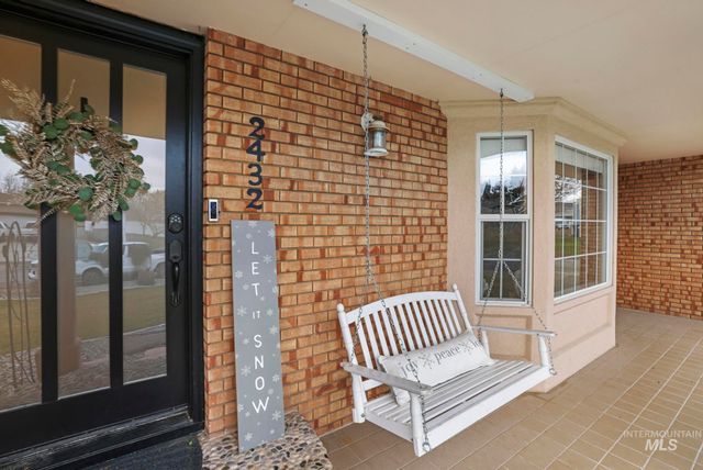 2432 Dorm Dr, Twin Falls, ID 83301