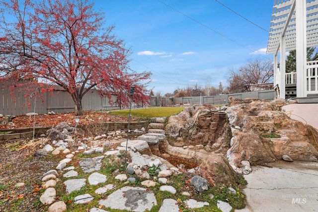 2432 Dorm Dr, Twin Falls, ID 83301