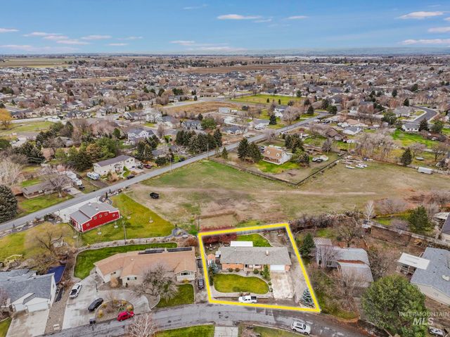 2432 Dorm Dr, Twin Falls, ID 83301