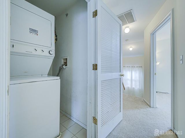 518 Great Beds Court, Perth Amboy, NJ 08861