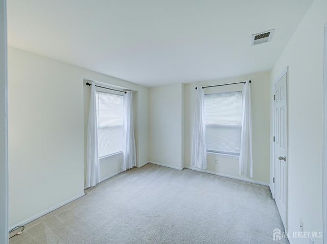 518 Great Beds Court, Perth Amboy, NJ 08861