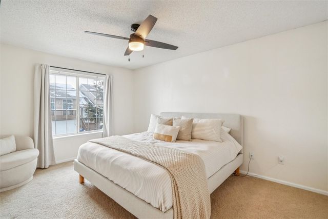 30 Florence Way, North Liberty, IA 52317