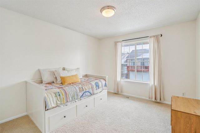 30 Florence Way, North Liberty, IA 52317