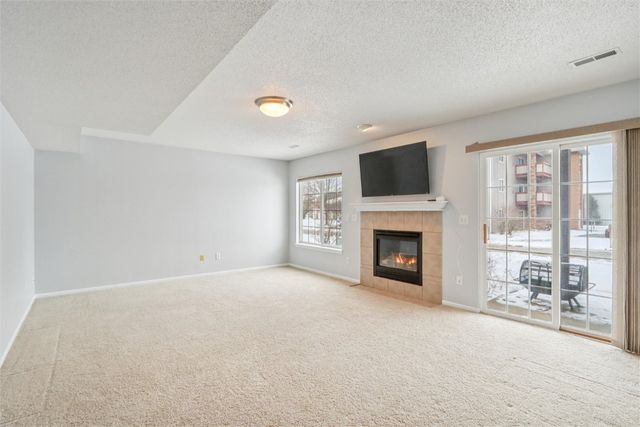 30 Florence Way, North Liberty, IA 52317