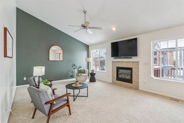 30 Florence Way, North Liberty, IA 52317