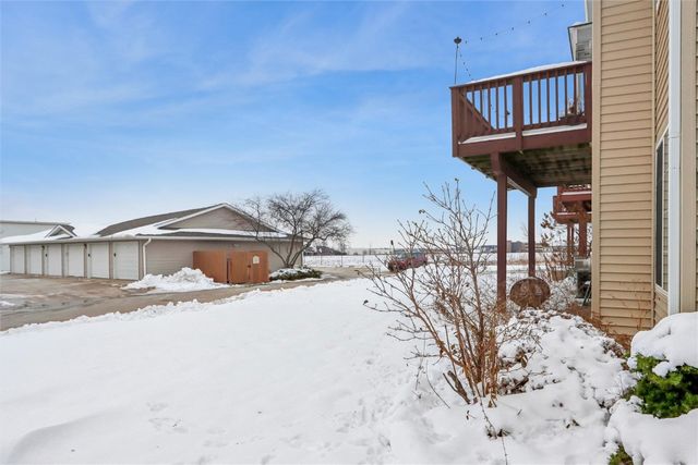 30 Florence Way, North Liberty, IA 52317