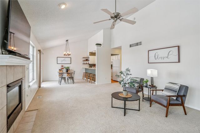 30 Florence Way, North Liberty, IA 52317