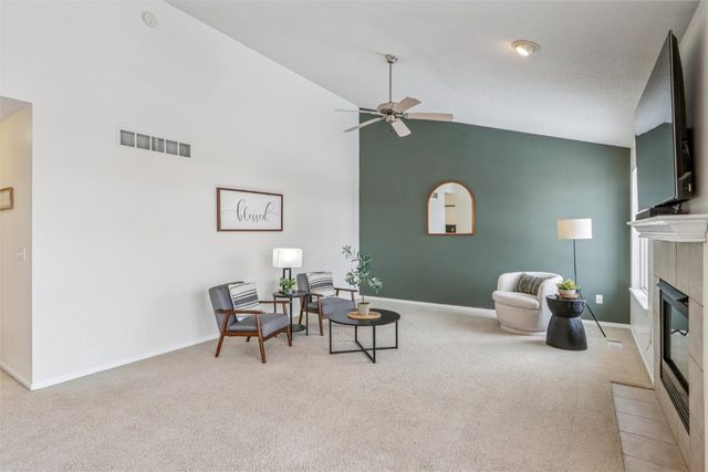 30 Florence Way, North Liberty, IA 52317