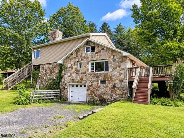 22 Mohican Rd, Blairstown Twp., NJ 07825