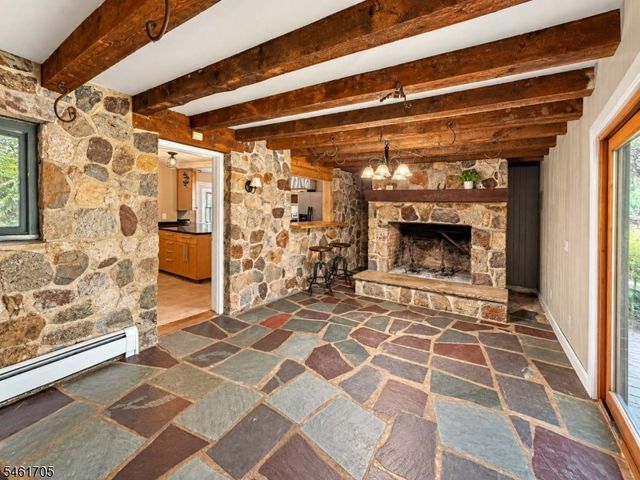 22 Mohican Rd, Blairstown Twp., NJ 07825