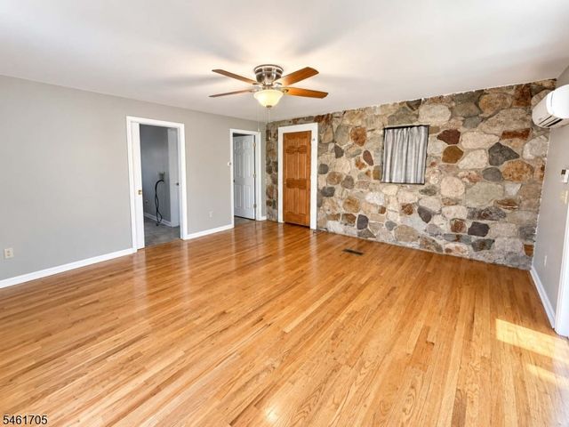 22 Mohican Rd, Blairstown Twp., NJ 07825