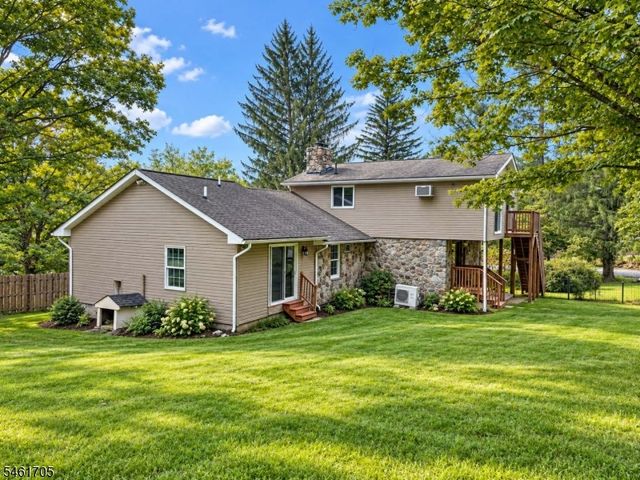 22 Mohican Rd, Blairstown Twp., NJ 07825