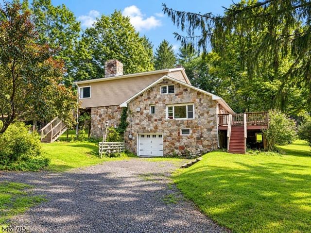 22 Mohican Rd, Blairstown Twp., NJ 07825