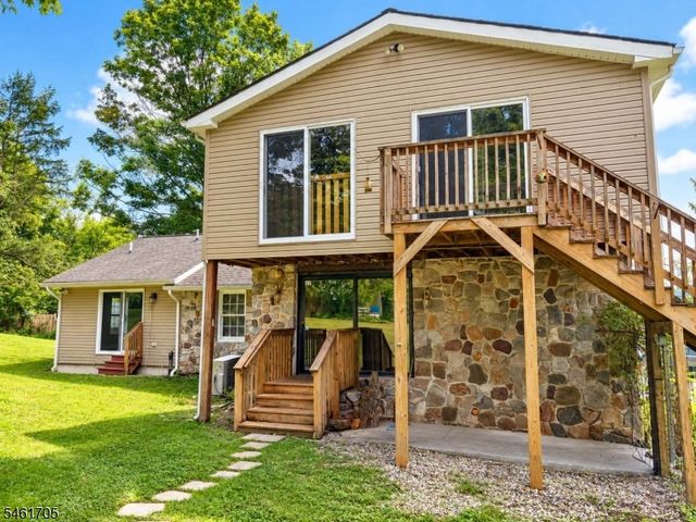 22 Mohican Rd, Blairstown Twp., NJ 07825