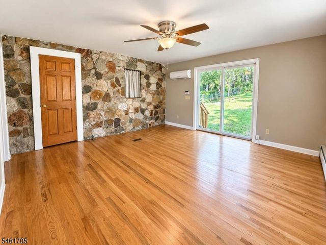 22 Mohican Rd, Blairstown Twp., NJ 07825