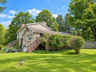 22 Mohican Rd, Blairstown Twp., NJ 07825