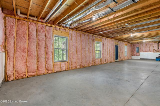 106 Distillery Ct, Bardstown, KY 40004