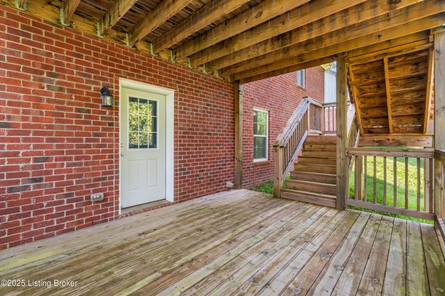 106 Distillery Ct, Bardstown, KY 40004