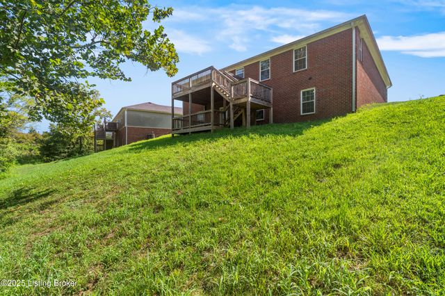 106 Distillery Ct, Bardstown, KY 40004