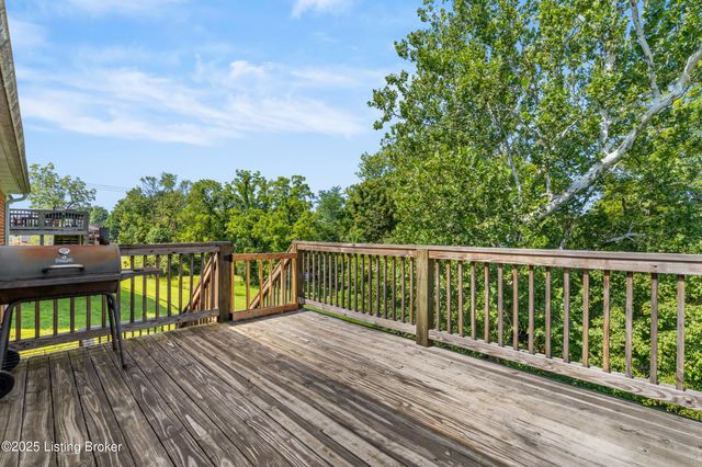 106 Distillery Ct, Bardstown, KY 40004