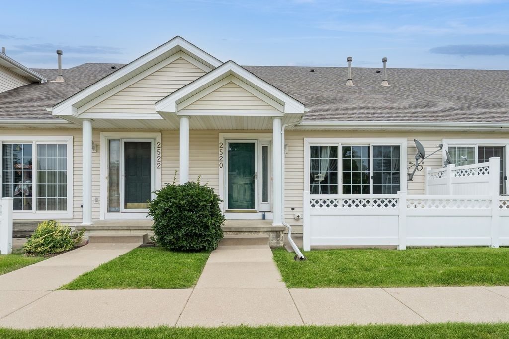 2520 NW Heritage Avenue, Ankeny, IA 50023