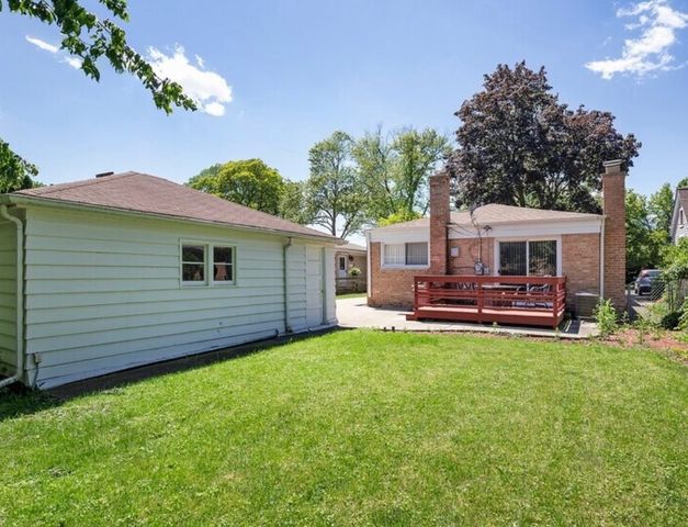 716 LARAMIE Avenue, Wilmette, IL 60091