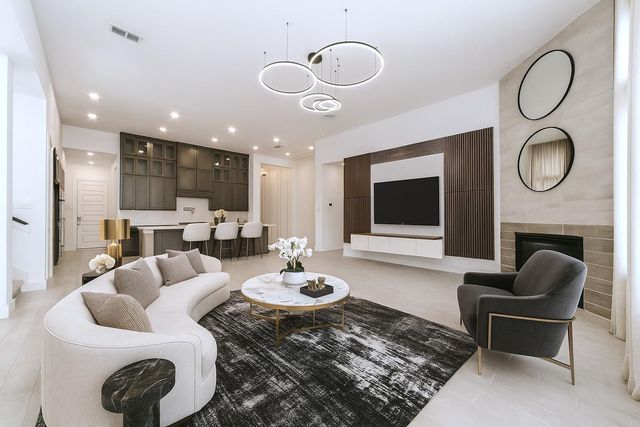 32018 Crested Knoll Court, Fulshear, TX 77441