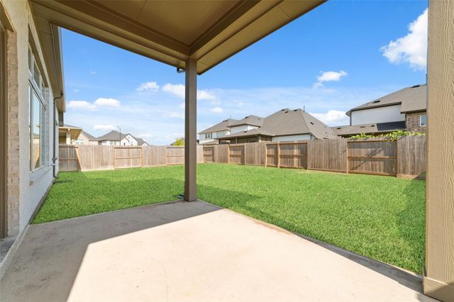 32018 Crested Knoll Court, Fulshear, TX 77441