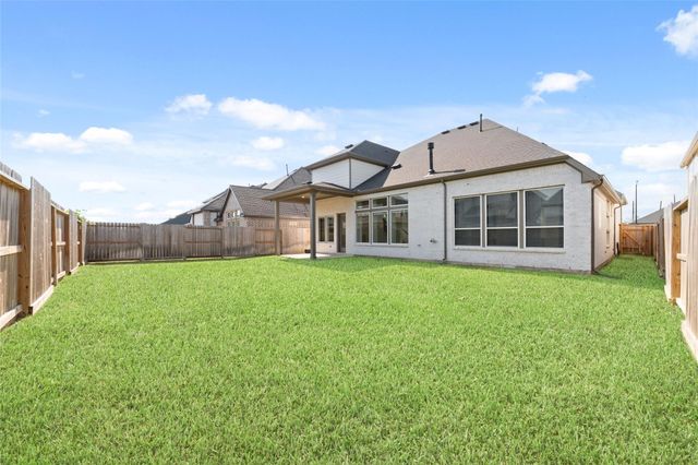 32018 Crested Knoll Court, Fulshear, TX 77441