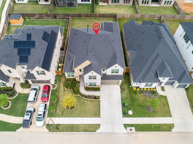 32018 Crested Knoll Court, Fulshear, TX 77441