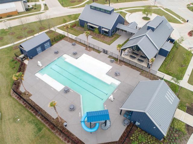 32018 Crested Knoll Court, Fulshear, TX 77441