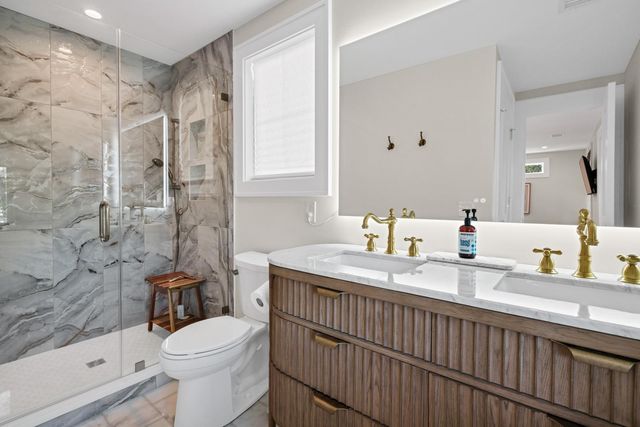 42 Battery Park Road, Edisto Island, SC 29438