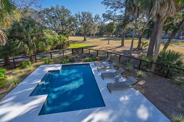 42 Battery Park Road, Edisto Island, SC 29438