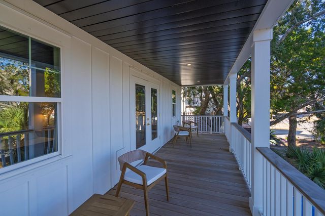 42 Battery Park Road, Edisto Island, SC 29438