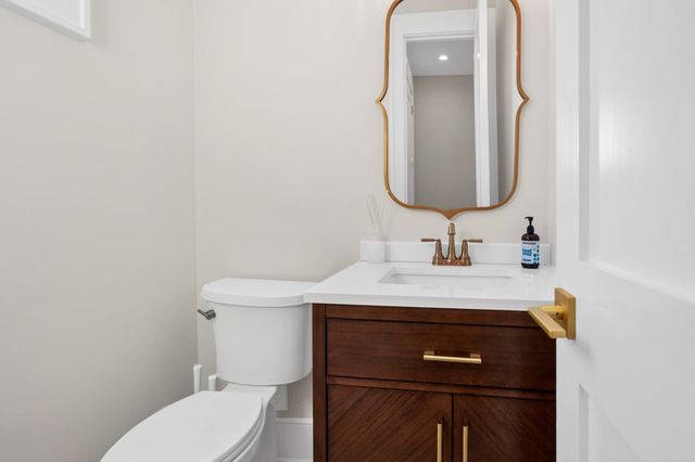 42 Battery Park Road, Edisto Island, SC 29438