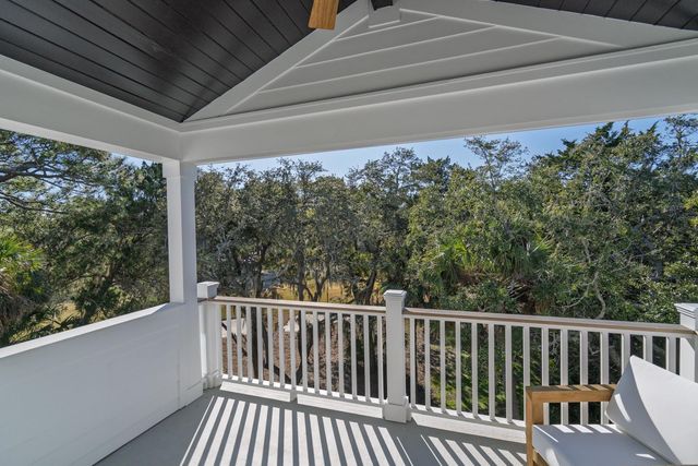 42 Battery Park Road, Edisto Island, SC 29438