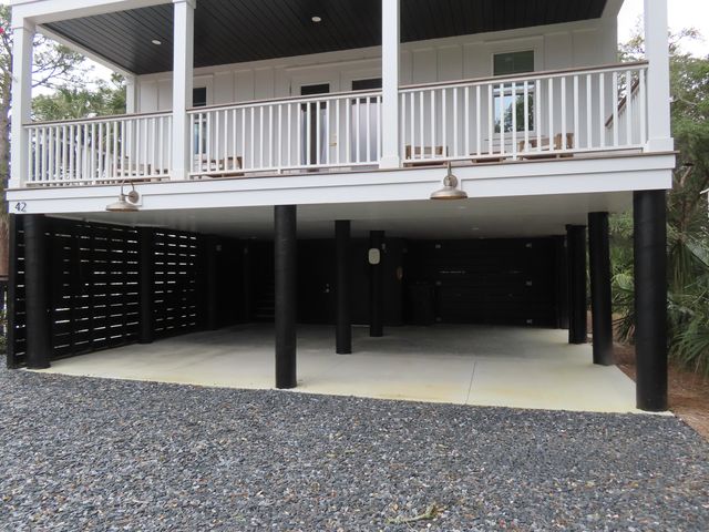 42 Battery Park Road, Edisto Island, SC 29438