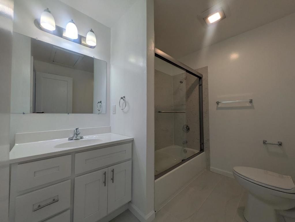Image 22 of property listing at 194 S 24th Street, San Jose, CA 95116