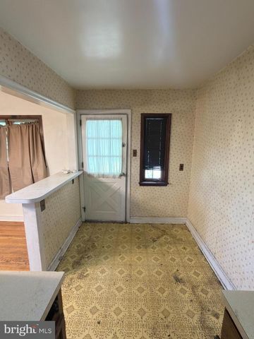 103 GARRISON RD, Brookhaven, PA 19015