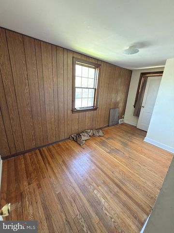 103 GARRISON RD, Brookhaven, PA 19015