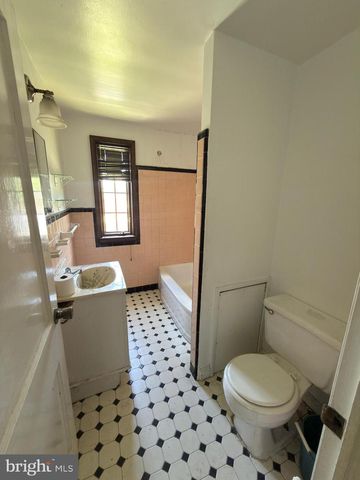 103 GARRISON RD, Brookhaven, PA 19015