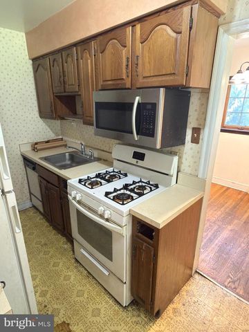 103 GARRISON RD, Brookhaven, PA 19015