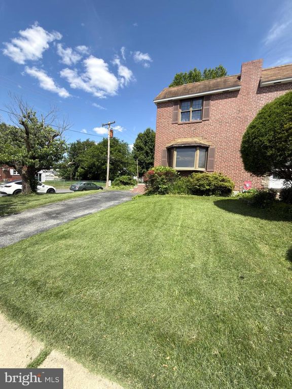 103 GARRISON RD, Brookhaven, PA 19015